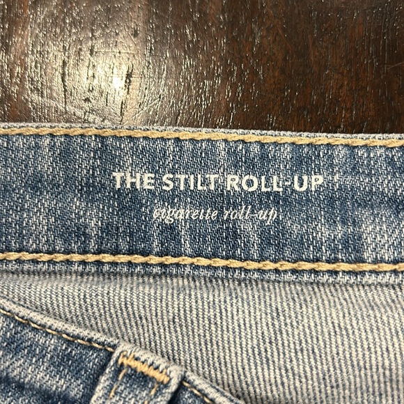 Super soft AG Distressed Light Wash ‘The Stilt’ Roll Up Jeans - Picture 5 of 9